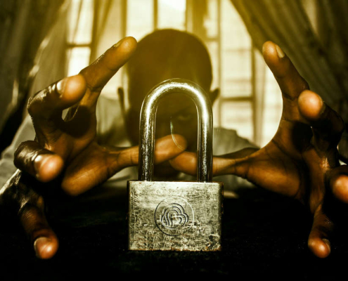 Unlocking Business Growth: The Power of a Unique Value Proposition (UVP) in Your Marketing Strategy 4 Man trying to open a padlock with his mind